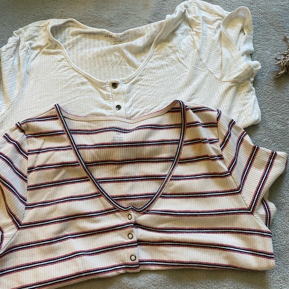 2 American Eagle T-shirts